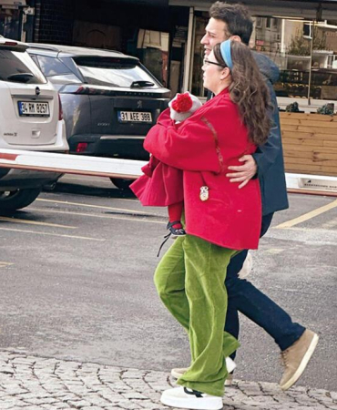 Iste-Demet-Evgarin-Mavisi.jpg