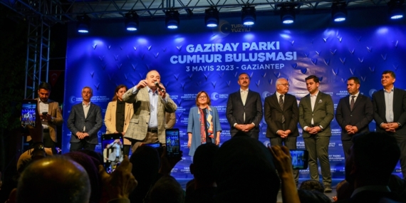 'Türkiye'yi dünyanın en büyük 10 ekonomisinden biri yapmamız lazım'