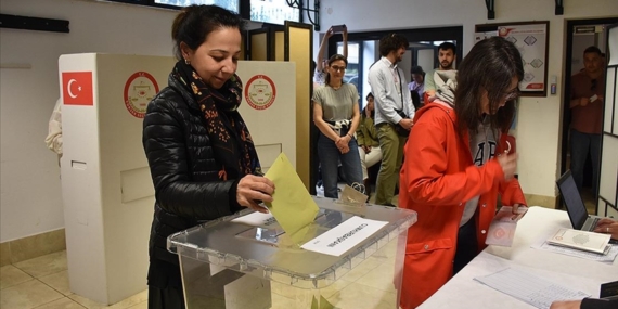 Cumhurbaşkanı Seçimi'nde yurt dışı ve gümrüklerde oy kullanan seçmen sayısı 1 milyon 733 bini aştı