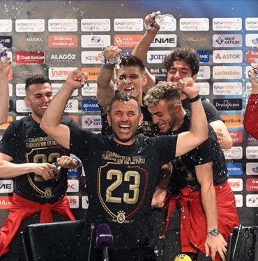 1685481042_Galatasaray-23-sampiyonluguna-ulasti.jpg