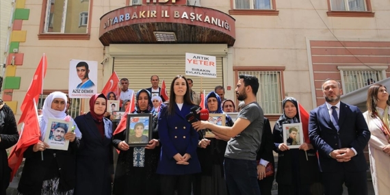 AK Parti Genel Başkan Yardımcısı Karaaslan, Diyarbakır annelerini ziyaret etti