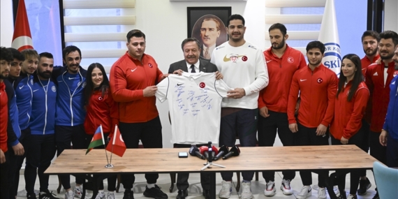 ASKİ Spor'un madalyalı sporcuları medya mensuplarıyla bir araya geldi