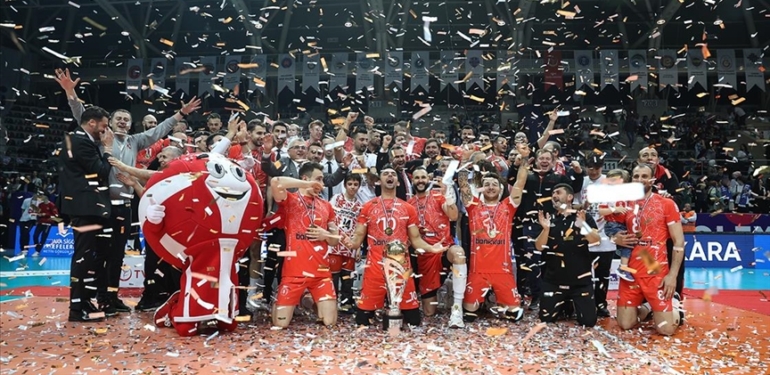 AXA-Sigorta-Efeler-Ligi039nde-Ziraat-Bankkart-ust-uste-ucuncu-kez.jpg
