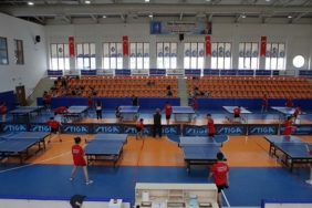Afetzede-sporcular-motivasyon-kampinda-deprem-stresinden-uzaklasti.jpg