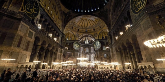 Ayasofya Camisi'nde İstanbul'un fethi programı düzenlendi