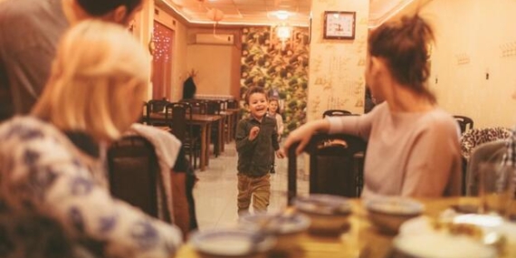 BİR SORUDAN FAZLASI | Çocuksuz mekânlar ihtiyaç mı, haksızlık mı?