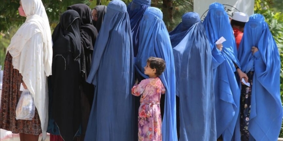 BM: Afganistan'da kadın personele getirilen yasak insani yardım çalışmalarını aksatıyor
