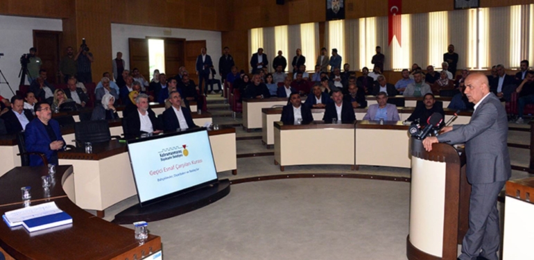 Bakan-Kirisci-secimi-boyle-yorumladi-Sutcu-Imam039in-attigi-ilk-kursun.jpg