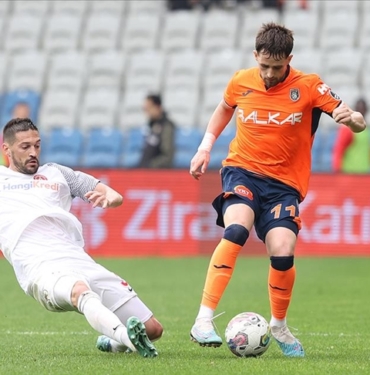 Basaksehir-evinde-Umraniyespor-ile-1-1-berabere-kaldi.jpg