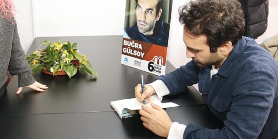 Buğra Gülsoy'dan boşanma sorularına cevap yok