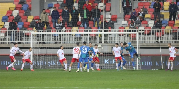 Çaykur Rizespor Süper Lig'e yükselme, Altınordu kümede kalma peşinde