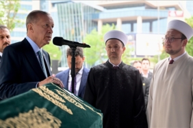 Cumhurbaskani-Erdogan-gazeteci-yazar-Engin-Ardic039in-cenaze-torenine-katildi.jpg