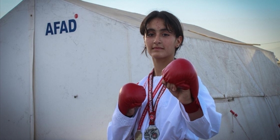 Depremzede sporcu, Balkan Çocuklar Karate Şampiyonası'nda madalya peşinde koşacak
