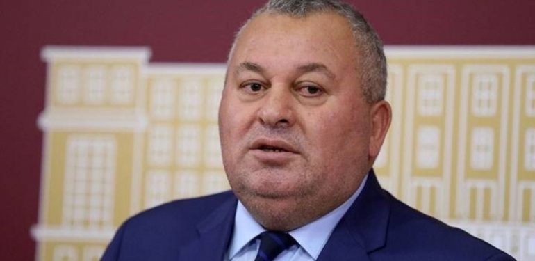 Eski-MHP039li-isimden-cok-sert-039Sinan-Ogan039-cikisi-039O-kapidan.jpg