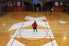 Fransiz-basketbolcu-Sylla-resmi-musabakalara-basortusuyle-katilabilmek-istiyor.jpg