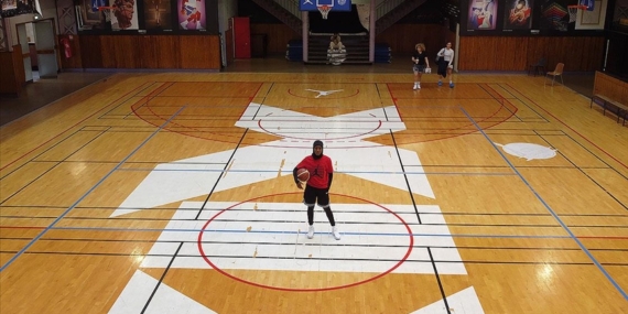 Fransız basketbolcu Sylla, resmi müsabakalara başörtüsüyle katılabilmek istiyor