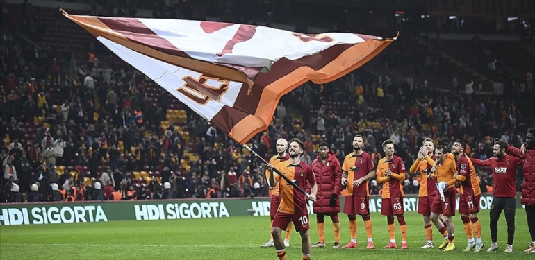 Galatasaray-sampiyonluk-icin-sahaya-cikiyor.jpg