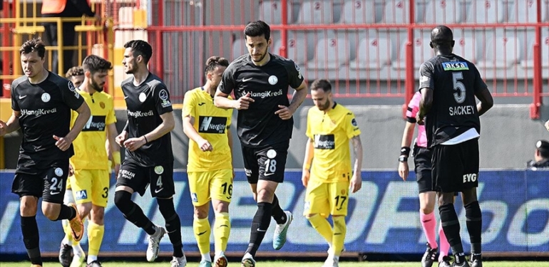 HangiKredi-Umraniyespor039un-bitime-3-hafta-kala-kume-dusmesi-kesinlesti.jpg