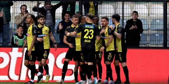 İstanbulspor'un orta sahası ekstra çalışıyor