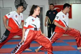 Kick-boksta-Turkiye-birincisi-3-sporcu-milli-forma-hayaliyle-calisiyor.jpg