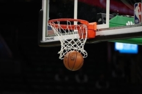 Lakers-Warriors039i-farkli-yenerek-seride-2-1-one-gecti.jpg