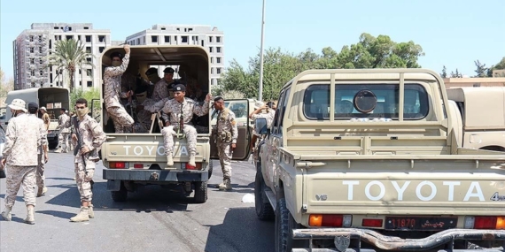 Libya’nın Zaviye kentinde, Tunus yolunun kapatılmasıyla artan gerginlik sürüyor
