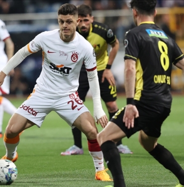 Lider-Galatasaray-Istanbulspor-engelini-2-golle-gecti.jpg