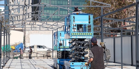 Malatya'da depremzede esnafın yaraları desteklerle sarılıyor