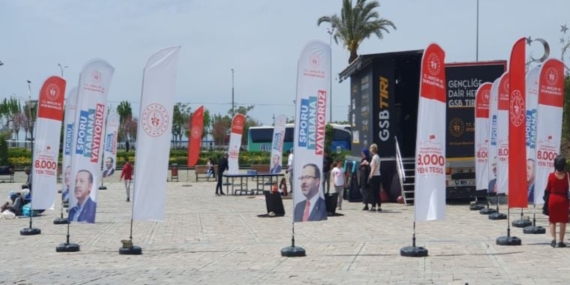 Millete yasak, AKP'ye serbest