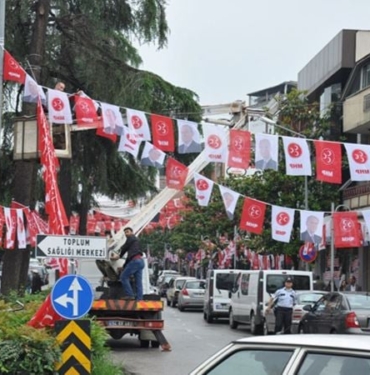 Muharrem-Sarikaya-039Parti-veya-aday-pankartlari-goremedik039.jpg