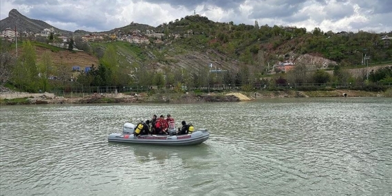 Munzur Çayı'nda kaybolan 3 kişinin bulunması için baraj gölü boşaltılıyor