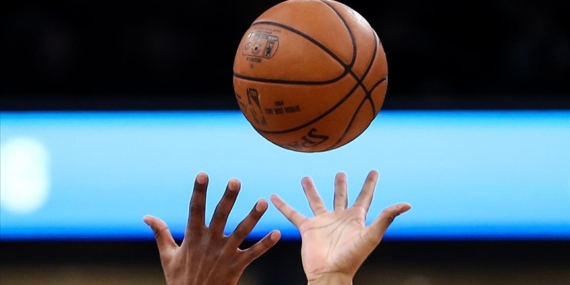 NBA'de Lakers ile Heat, konferanslarında finale kaldı