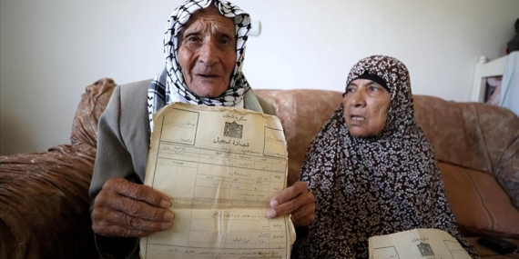 Nekbe'nin tanığı Filistinli yaşlı çift, topraklarına "dönüş" umudunu hala koruyor