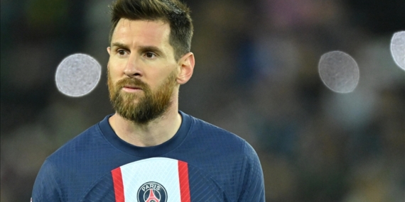 PSG Lionel Messi'yi 2 hafta kadro dışı bıraktı
