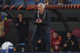 Roma-koleksiyoner-Mourinho-ile-UEFA-Avrupa-Ligi039nde-sampiyonluk-pesinde.jpg