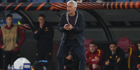 Roma, koleksiyoner Mourinho ile UEFA Avrupa Ligi'nde şampiyonluk peşinde