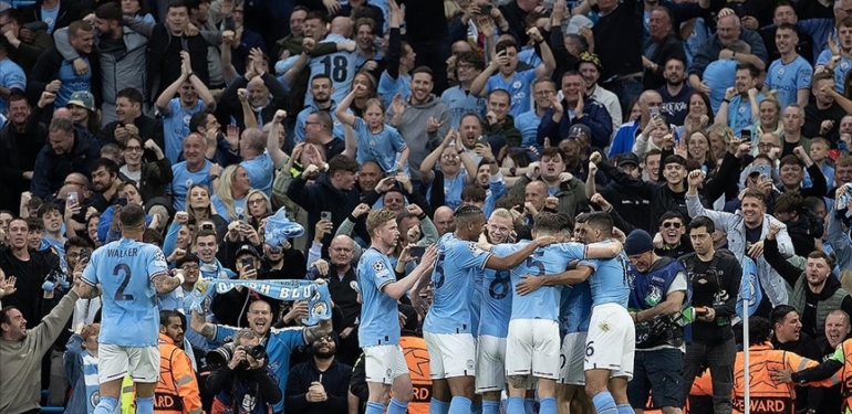 Sampiyon-Manchester-City-sezonu-quotuclemequot-yaparak-kapatma-pesinde.jpg