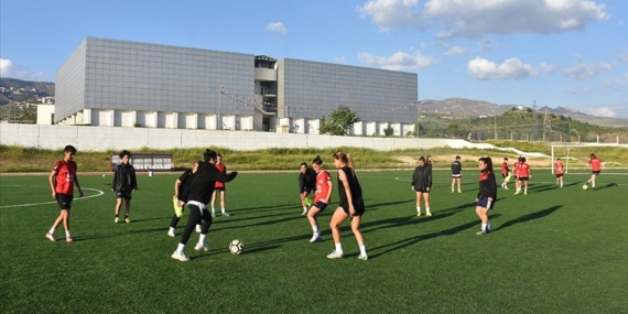 Şırnak Belediyesi Nuhspor Kadın Futbol Takımı, Süper Lig hedefine odaklandı