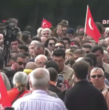 Son-dakika-Anitkabir039de-yogun-ilgi-Kemal-Kilicdaroglu-19-Mayis039ta-Ata039nin.jpg