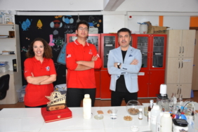 Su-kirliligi-projesiyle-TEKNOFEST039te-birinci-olan-lise-ogrencisi-kutup-deneyimi.jpg