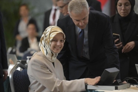 TBMM039nin-en-genc-milletvekili-AK-Parti039li-Aydemir-Meclis039te-kaydini-yaptirdi.jpg