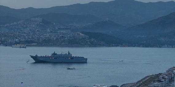 TCG Anadolu, tatbikata katılmak için İzmir Alsancak Limanı'ndan ayrıldı