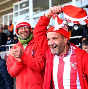 Tasceker-kardeslerin-Nevsehir-Belediyespor-aski-yaz-kis-dinlemiyor.jpg