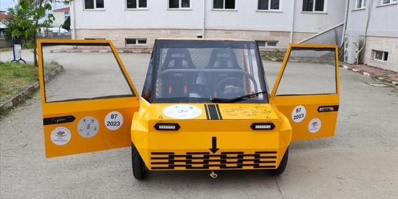 Tekirdağ'da meslek lisesiler TEKNOFEST'te birinci oldukları elektrikli aracı geliştirmek istiyor