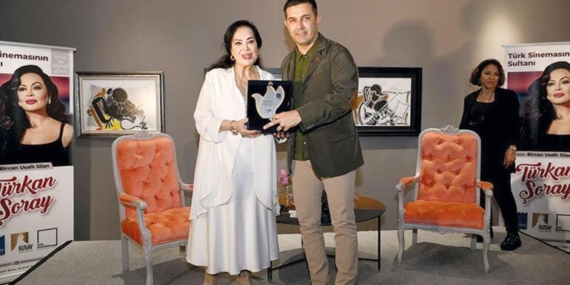 Türkan Şoray: Filmlerimde suni gözyaşı dökmedim