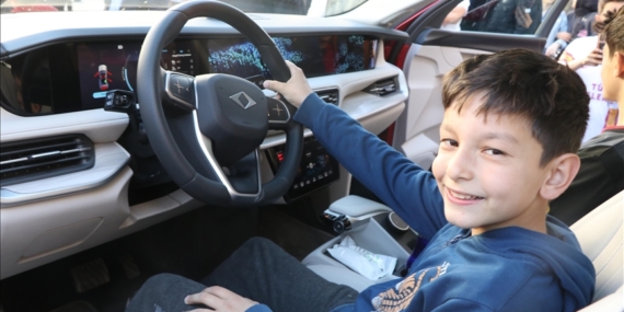Türkiye'nin yerli otomobili Togg, Çankırı'da tanıtıldı
