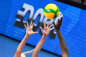 VakifBank-Kadin-Voleybol-Takimi-sezonu-iki-kupayla-kapatmanin-pesinde.jpg