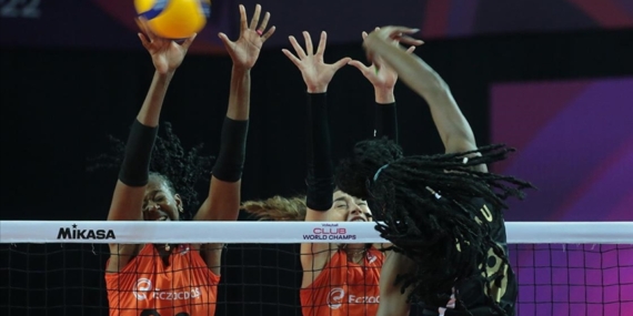 Voleybolda Avrupa'nın zirvesinde Türk derbisi