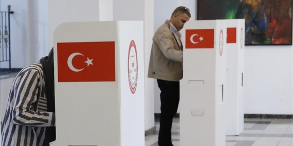 Yurt dışı temsilciliklerde rekor katılımla 1 milyon 691 bin 531 kişi oy kullandı