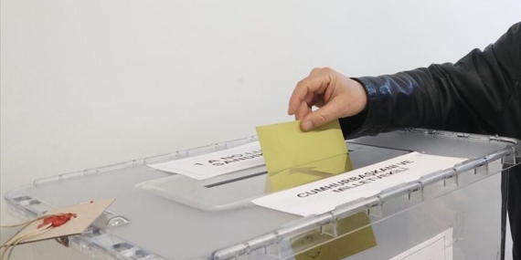 Yurt dışı ve gümrüklerde şu ana kadar 1 milyon 404 bin seçmen oy kullandı